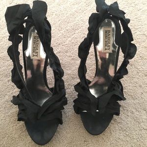 Badgley Mischka embellished satin pump, size 7.5